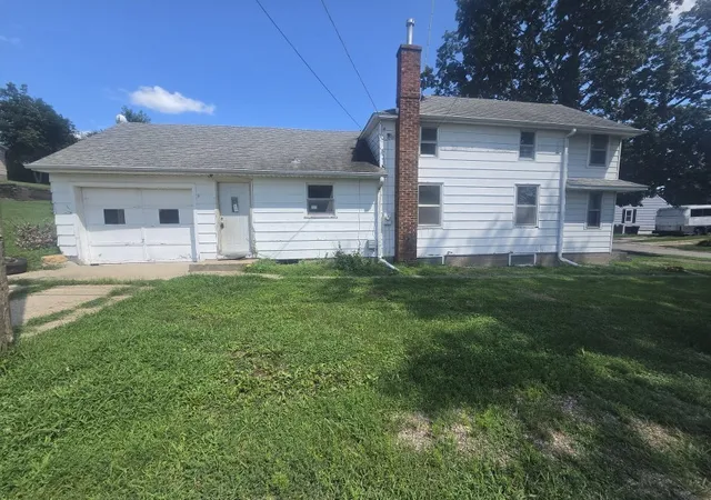 Photo 3 of Single family home for sale at 601 7th Avenue, Fulton, IL 61252 | MLS# 12729520 | Listing updated on 2026-10-06
