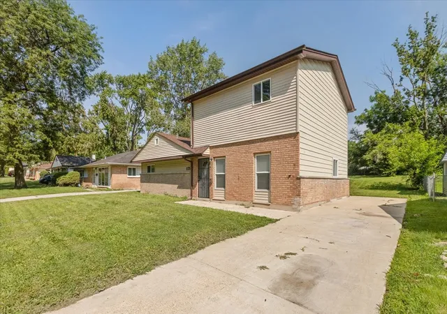 Photo 2 of Single family home for sale at 178 Nauvoo St, Park Forest, IL 60466 | MLS# 12729551 | Listing updated on 2026-09-03