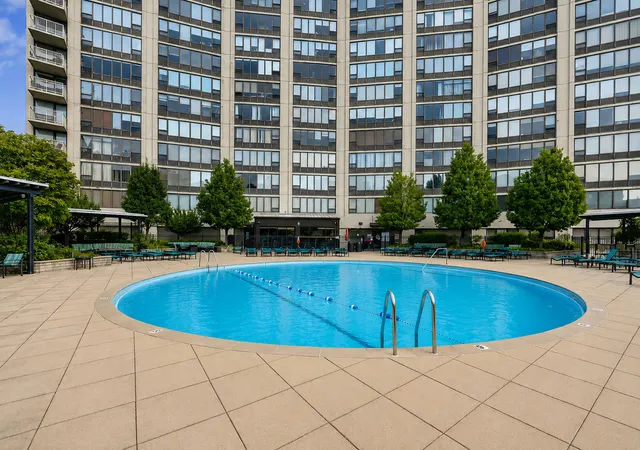 Photo 2 of Condo for sale at 3930 N Pine Grv Ave #1810, Chicago, IL 60613 | MLS# 12729565 | Listing updated on 2026-10-06