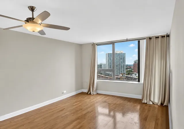 Photo 4 of Condo for sale at 3930 N Pine Grv Ave #1810, Chicago, IL 60613 | MLS# 12729565 | Listing updated on 2026-10-06