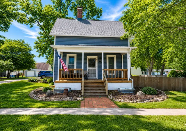 Photo 1 of Single family home for sale at 144 W Lincoln St, Seneca, IL 61360 | MLS# 12729593 | Listing updated on 2026-09-15