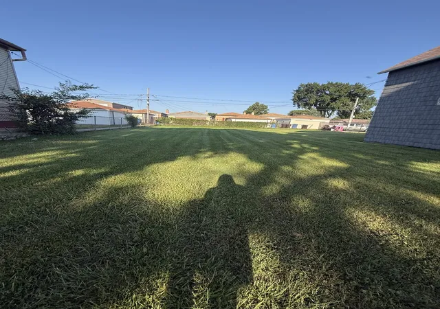 Photo 2 of Single family home for sale at 9353 S Yates Blvd, Chicago, IL 60617 | MLS# 12729610 | Listing updated on 2026-08-16