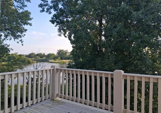 Photo 4 of Townhouse for sale at 449 N Bay Tree Cir, Vernon Hills, IL 60061 | MLS# 12729644 | Listing updated on 2026-08-28