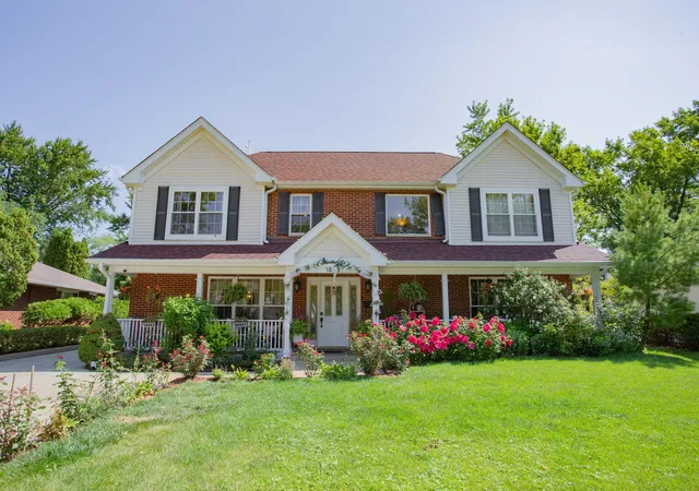 Photo 1 of Single family home for sale at 1803 N Mitchell Ave, Arlington Heights, IL 60004 | MLS# 12729664 | Listing updated on 2026-10-06