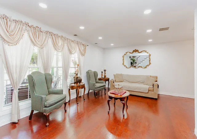 Photo 2 of Single family home for sale at 1803 N Mitchell Ave, Arlington Heights, IL 60004 | MLS# 12729664 | Listing updated on 2026-10-06