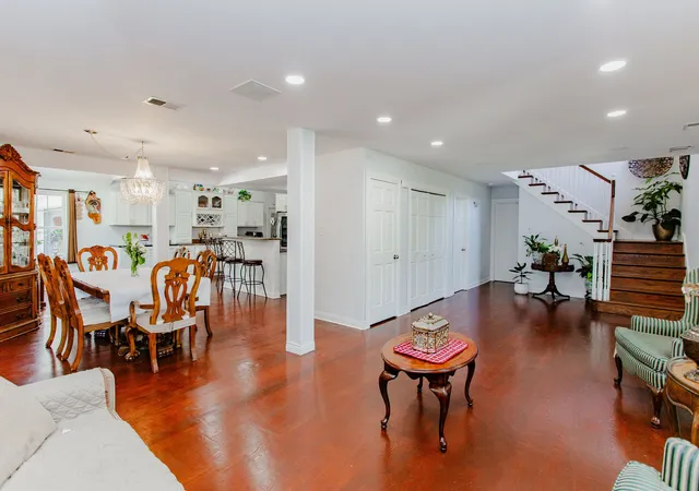 Photo 3 of Single family home for sale at 1803 N Mitchell Ave, Arlington Heights, IL 60004 | MLS# 12729664 | Listing updated on 2026-10-06