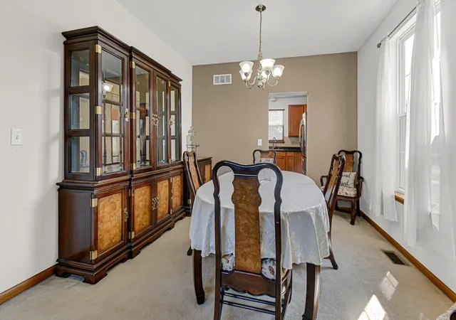 Photo 4 of Single family home for sale at 1806 Crestview Dr, Plainfield, IL 60586 | MLS# 12729716 | Listing updated on 2026-09-23