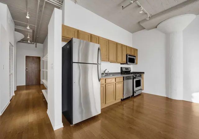 Photo 3 of Condo for sale at 1525 S Sangamon St #610, Chicago, IL 60608 | MLS# 12729730 | Listing updated on 2026-09-28