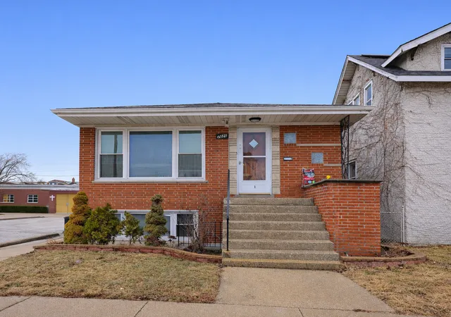 1st image of 7426 W 62nd Pl, Summit, IL 60501 | MLS# 12729747