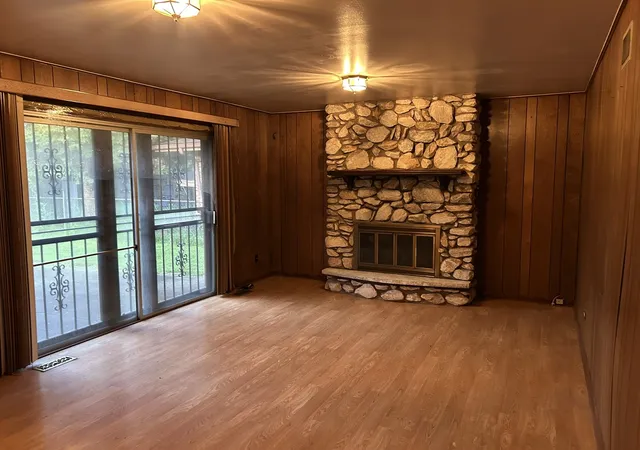 Photo 3 of Single family home for sale at 848 E 150th Place, South Holland, IL 60473 | MLS# 12729752 | Listing updated on 2026-08-26