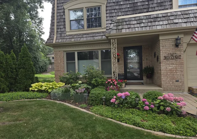 Photo 1 of Townhouse for sale at 19w082 Ave Barbizon, Oak Brook, IL 60523 | MLS# 12729770 | Listing updated on 2026-10-05