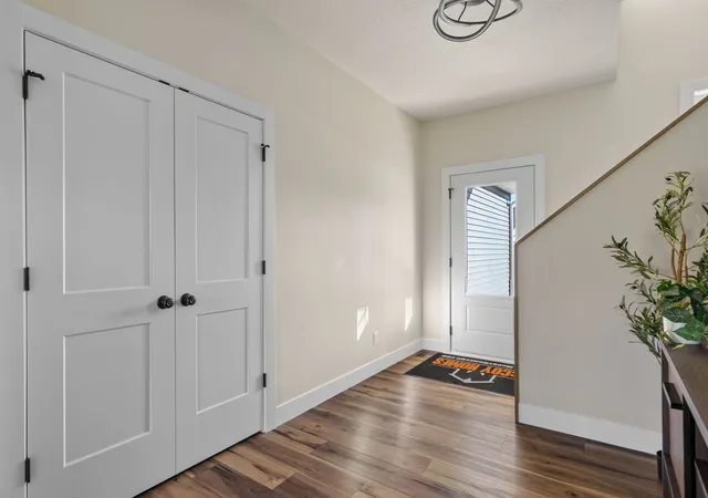 Photo 3 of Single family home for sale at 4711 Willow Cir, Davenport, IA 52806 | MLS# 12729795 | Listing updated on 2026-10-05