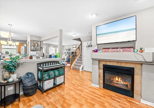 Listing Photo 5 - Condo for sale in building located at 109 Waterbury Cir, Oswego, IL 60543 - Unit #109