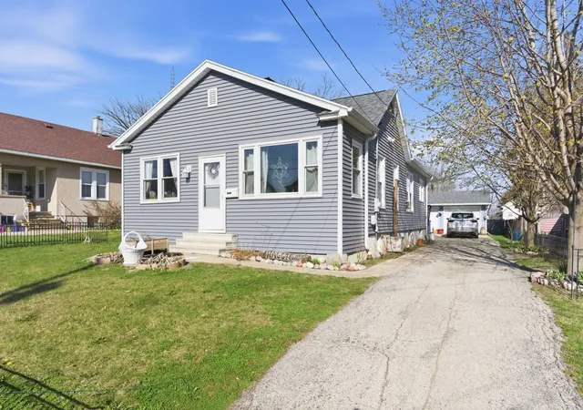 2nd image of 1306 Crosat St, Lasalle, IL 61301 | MLS# 12729830
