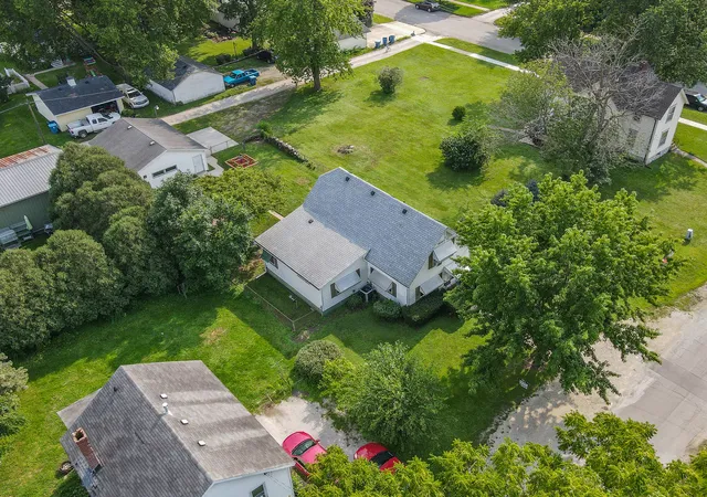 Photo 56 of Single family home for sale at 411 E 5th Street, Momence, IL 60954 | MLS# 12729831 | Listing updated on 2026-10-16