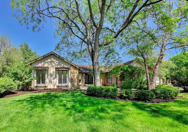 Photo 2 of Single family home for sale at 26955 N Countryside Lake Dr, Mundelein, IL 60060 | MLS# 12729839 | Listing updated on 2026-09-14