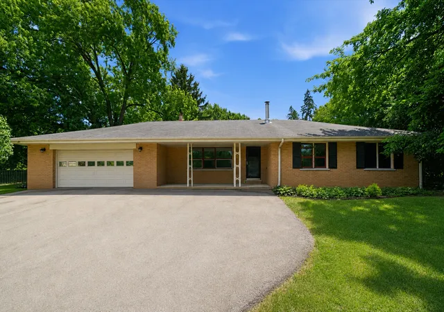 18th image of 2215 Palatine Rd, Inverness, IL 60067 | MLS# 12729879
