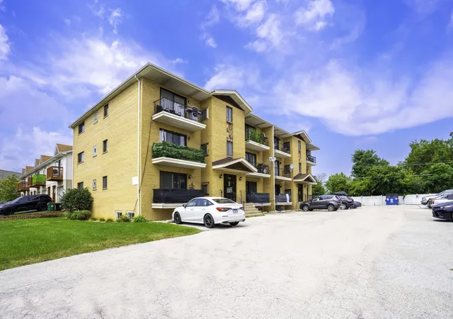 Photo 2 of Condo for sale at 7824 W 87th Place #1D, Bridgeview, IL 60455 | MLS# 12729882 | Listing updated on 2026-08-26