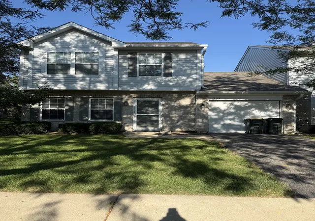 Photo 1 of Townhouse for sale at 1233 N Split Oak Cir, Round Lake Beach, IL 60073 | MLS# 12729884 | Listing updated on 2026-08-17