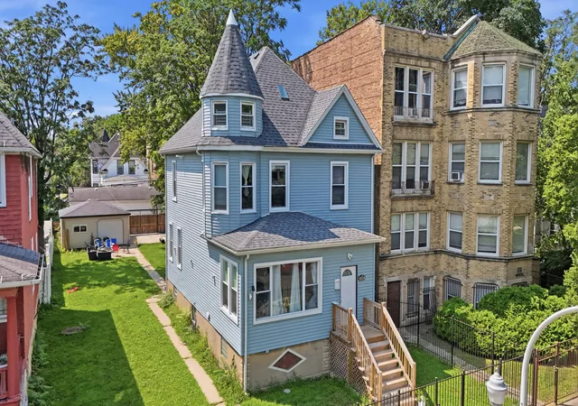 Photo 1 of Single family home for sale at 218 N Mason Ave, Chicago, IL 60644 | MLS# 12729887 | Listing updated on 2026-08-17