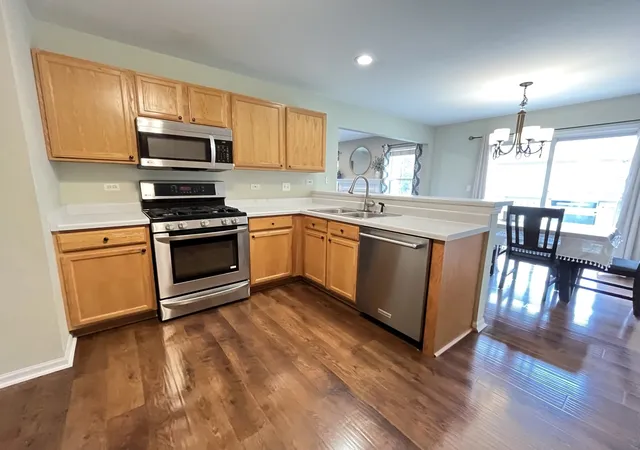 Photo 2 of Townhouse for sale at 715 Sycamore Ct, Lindenhurst, IL 60046 | MLS# 12729897 | Listing updated on 2026-08-16