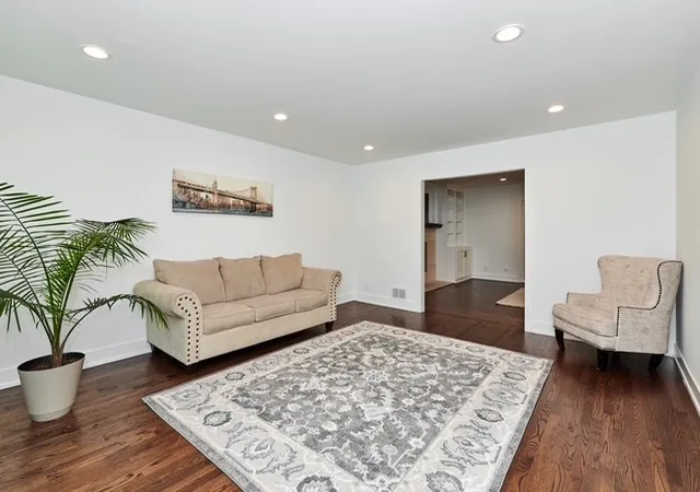 4th image of 1410 Magnolia St, Glenview, IL 60025 | MLS# 12729904