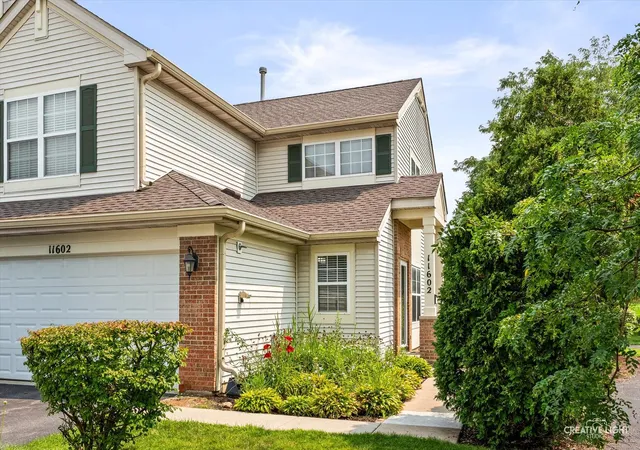 Photo 2 of Townhouse for sale at 11602 Grand Cyn Ave, Huntley, IL 60142 | MLS# 12729923 | Listing updated on 2026-09-15