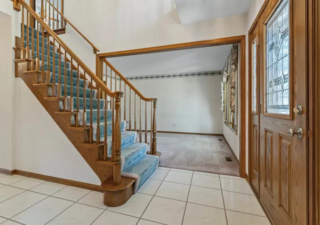 Photo 4 of Single family home for sale at 17316 92nd Avenue, Tinley Park, IL 60487 | MLS# 12729924 | Listing updated on 2026-09-30