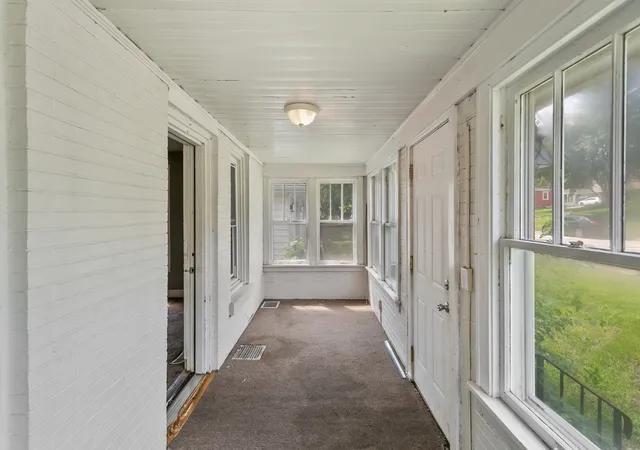 Photo 3 of Single family home for sale at 1716 N Hickory St, Crest Hill, IL 60403 | MLS# 12729932 | Listing updated on 2026-09-19