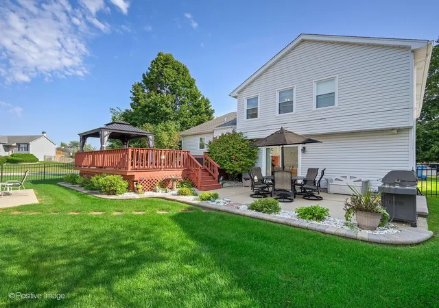 Photo 33 of Single family home for sale at 575 Adare Rd, Bartlett, IL 60103 | MLS# 12729934 | Listing updated on 2026-09-13