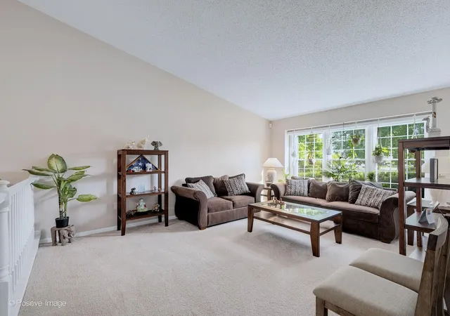 Photo 3 of Single family home for sale at 575 Adare Rd, Bartlett, IL 60103 | MLS# 12729934 | Listing updated on 2026-09-13