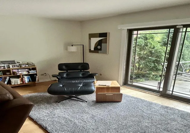 Photo 2 of Townhouse for sale at 105 Astoria Way, Park Ridge, IL 60068 | MLS# 12729940 | Listing updated on 2026-08-28