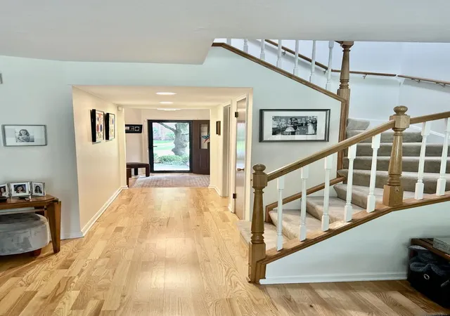 Photo 3 of Townhouse for sale at 105 Astoria Way, Park Ridge, IL 60068 | MLS# 12729940 | Listing updated on 2026-08-28