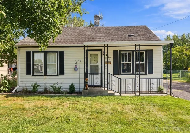 Photo 1 of Single family home for sale at 647 E Prairie Ave, Lombard, IL 60148 | MLS# 12729999 | Listing updated on 2026-09-22