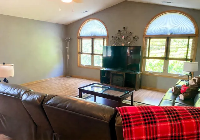 2nd image of 184 Saenz Ln #184, Joliet, IL 60436 | MLS# 12730024
