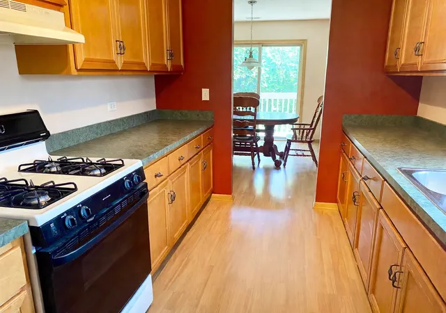 4th image of 184 Saenz Ln #184, Joliet, IL 60436 | MLS# 12730024