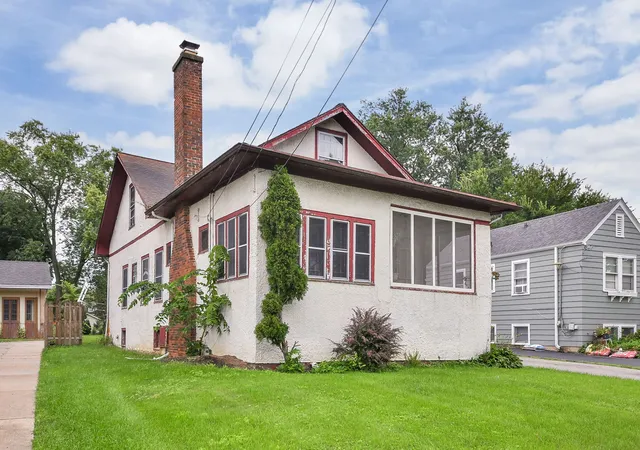 Photo 1 of Sale Pending at 649 Hill Ave, Glen Ellyn, IL 60137 | MLS# 12730079 | Listing updated on 2026-09-13