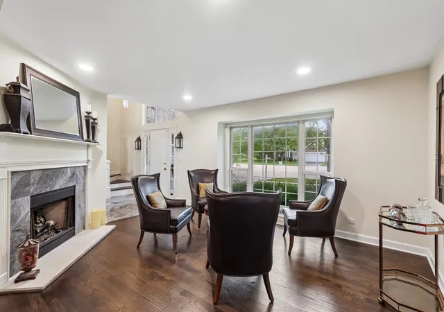 Photo 3 of Single family home for sale at 18106 W Hampshire Dr, Gurnee, IL 60031 | MLS# 12730286 | Listing updated on 2026-09-16