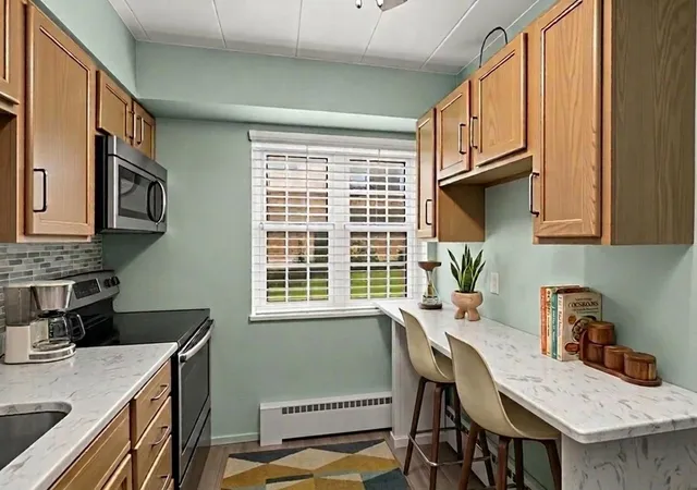 Photo 3 of Condo for sale at 1445 W Touhy Ave #9A, Park Ridge, IL 60068 | MLS# 12730300 | Listing updated on 2026-10-07