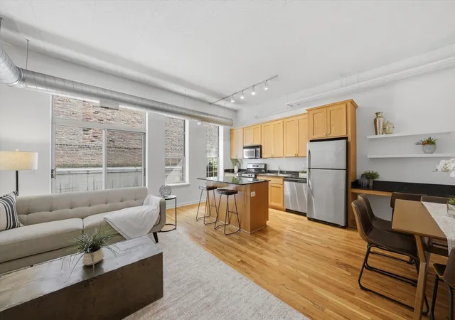 4th image of 1919 S Michigan Ave, Chicago, IL 60616