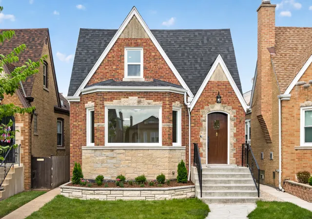 Photo 1 of Single family home for sale at 5852 W Newport Ave, Chicago, IL 60634 | MLS# 12730317 | Listing updated on 2026-09-16