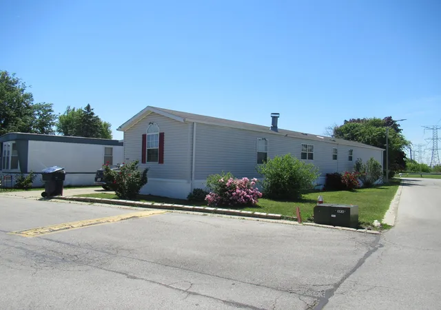 Photo 2 of Manufactured home for sale at 8800 S Harlem Ave #1992, Bridgeview, IL 60455 | MLS# 12730329 | Listing updated on 2026-08-17