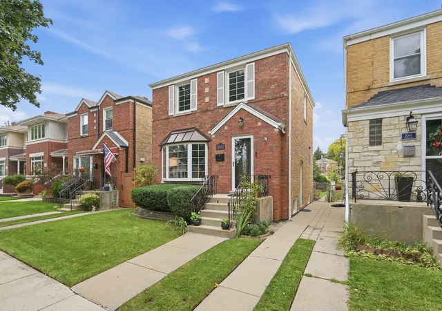 Single family home for sale at 5046 N Rutherford Ave, Chicago, IL 60656 | MLS# 12730341