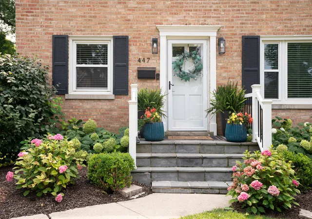 Photo 3 of Single family home for sale at 447 Ridge Ave, Clarendon Hills, IL 60514 | MLS# 12730375 | Listing updated on 2026-08-16