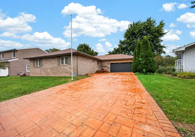 Photo 1 of Single family home for sale at 1512 Courtland Ave, Normal, IL 61761 | MLS# 12730398 | Listing updated on 2026-10-06