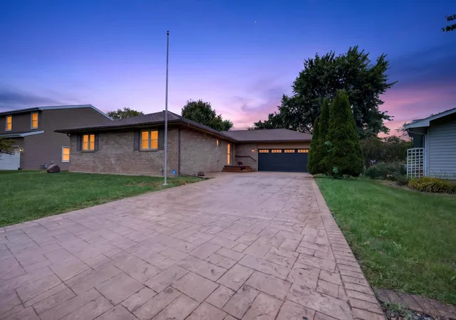 Photo 35 of Single family home for sale at 1512 Courtland Ave, Normal, IL 61761 | MLS# 12730398 | Listing updated on 2026-10-06