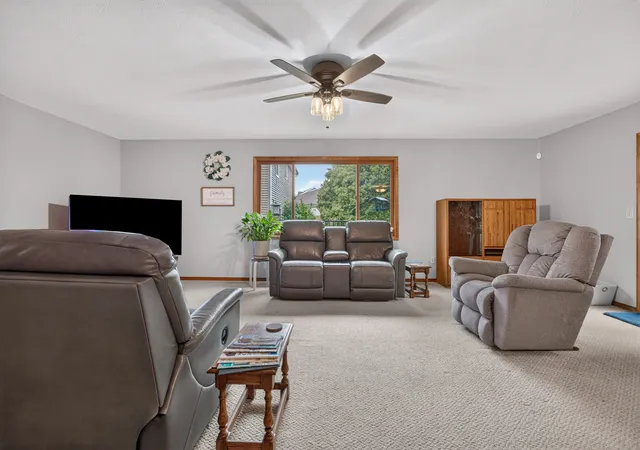Photo 4 of Single family home for sale at 1512 Courtland Ave, Normal, IL 61761 | MLS# 12730398 | Listing updated on 2026-10-06