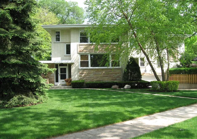 Photo 1 of Multi family home for sale at 1140 N Northwest Hwy, Park Ridge, IL 60068 | MLS# 12730507 | Listing updated on 2026-09-24