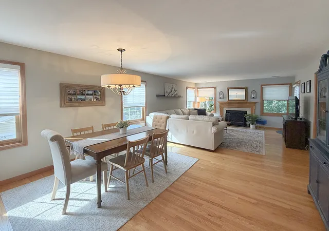 Photo 4 of Condo for sale at 522 Bradbury Ln #522, Geneva, IL 60134 | MLS# 12730519 | Listing updated on 2026-09-17