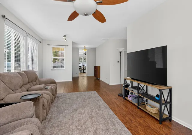 5th image of 8218 Tremont Ln, Joliet, IL 60431 | MLS# 12730536